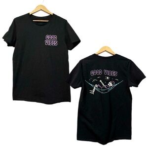 Medium Good Vibes T-shirt, Call your mother, Skeleton on hammock